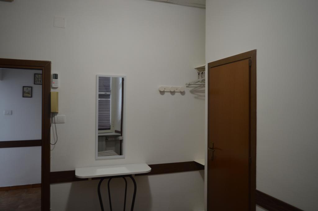 Albergo Ollolai Civitavecchia Extérieur photo